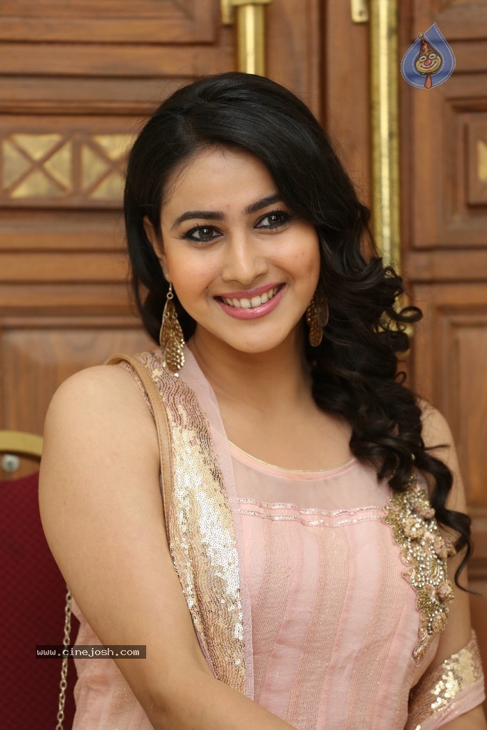 Panchi Bora Pics - 63 / 83 photos