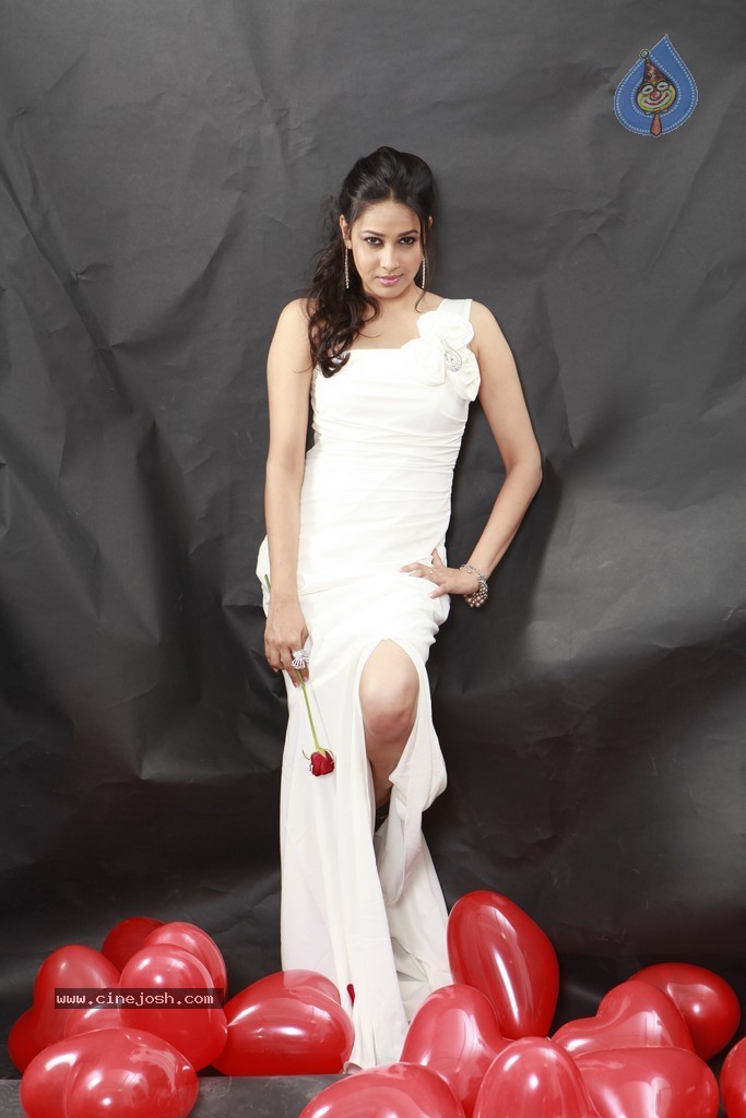 Panchi Bora Stills - 8 / 66 photos
