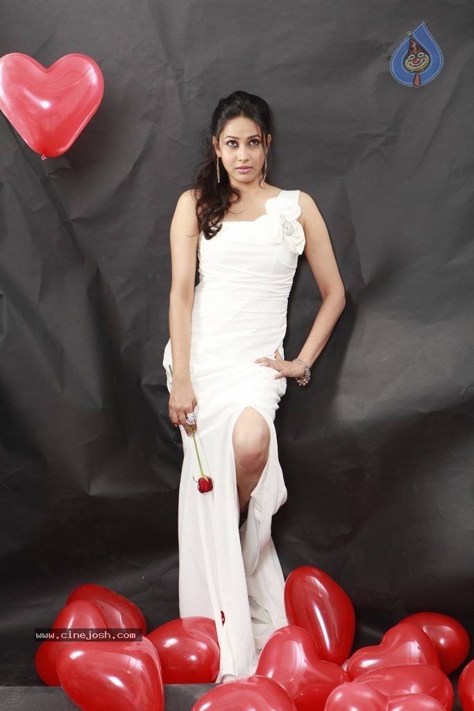 Panchi Bora Stills - 60 / 66 photos