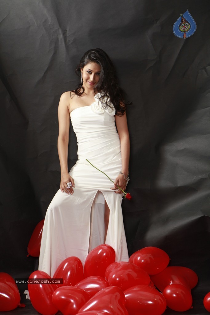 Panchi Bora Stills - 63 / 66 photos