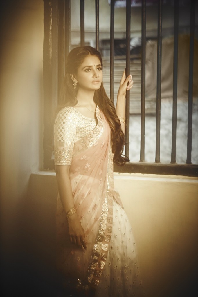 Parul Yadav Hot Photos - 5 / 26 photos