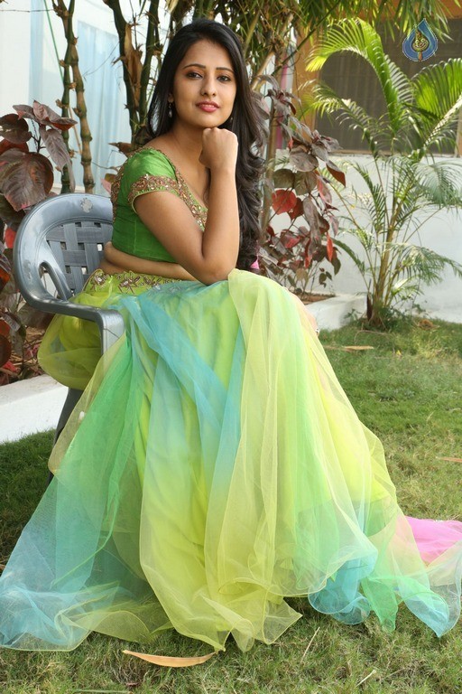 Nikitha Bisht New Photos - 4 / 72 photos