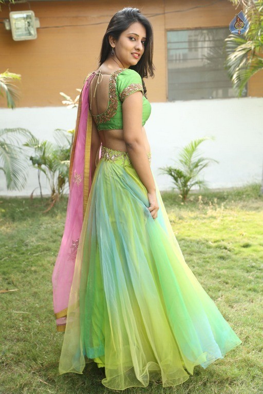Nikitha Bisht New Photos - 14 / 72 photos
