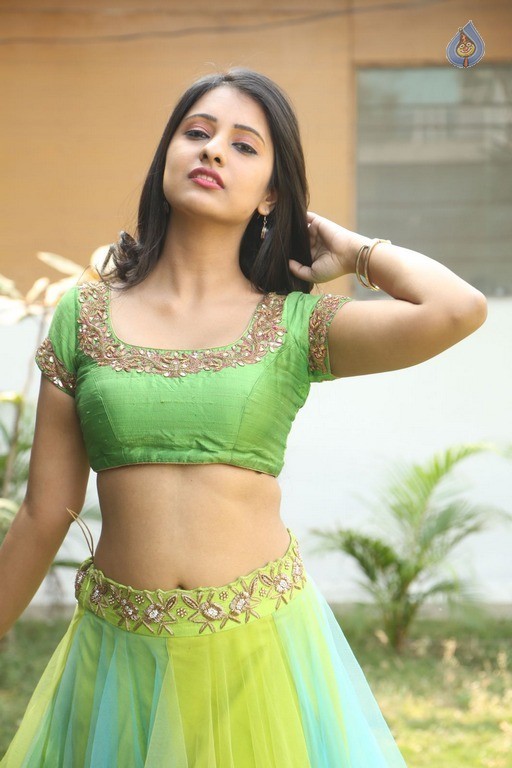 Nikitha Bisht New Photos - 36 / 72 photos