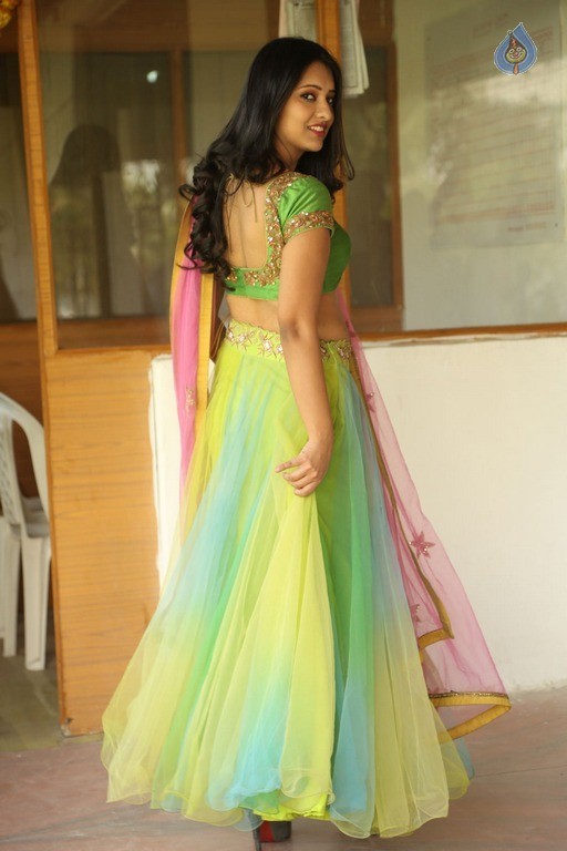 Nikitha Bisht New Photos - 66 / 72 photos
