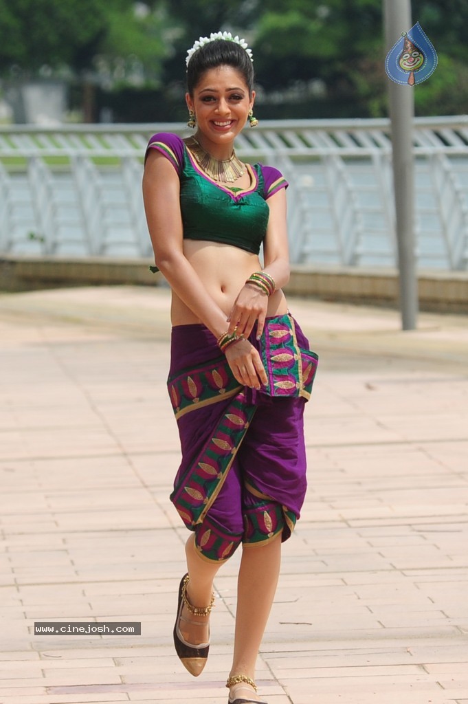 Parvathi Melton Cute Photos - 10 / 60 photos