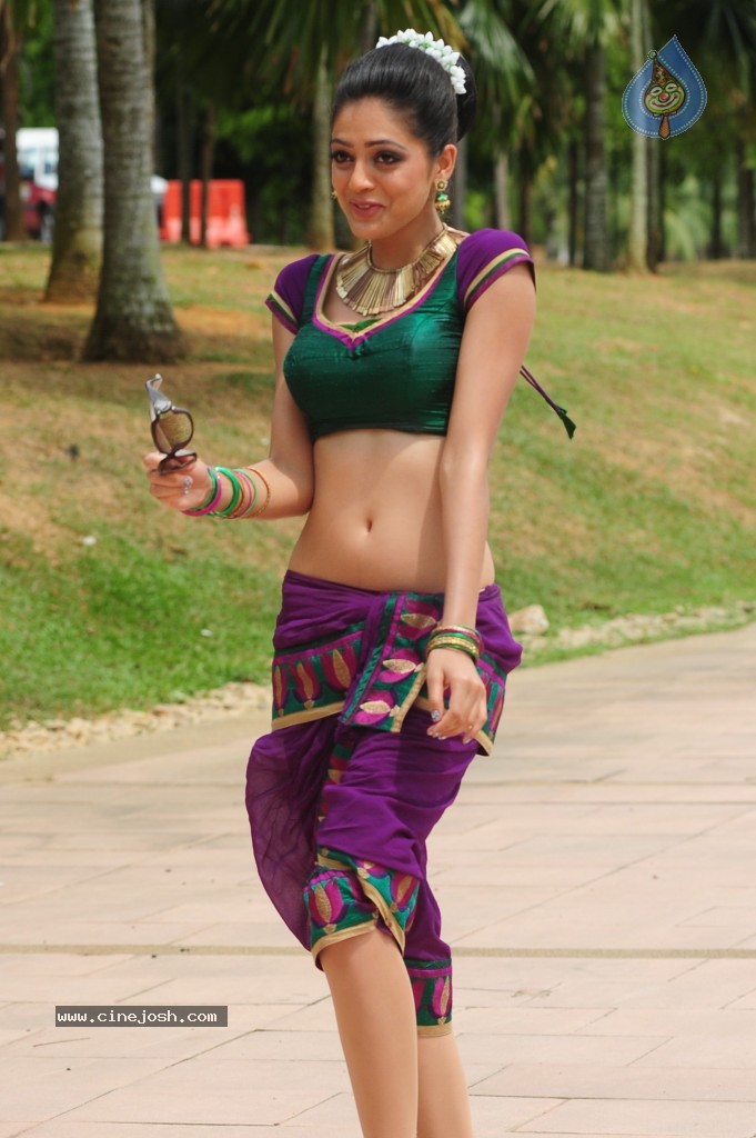 Parvathi Melton Cute Photos - 27 / 60 photos