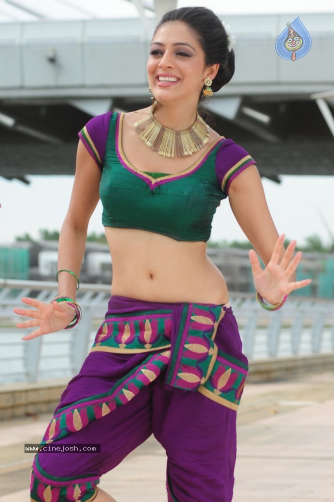 Parvathi Melton Cute Photos - 29 / 60 photos