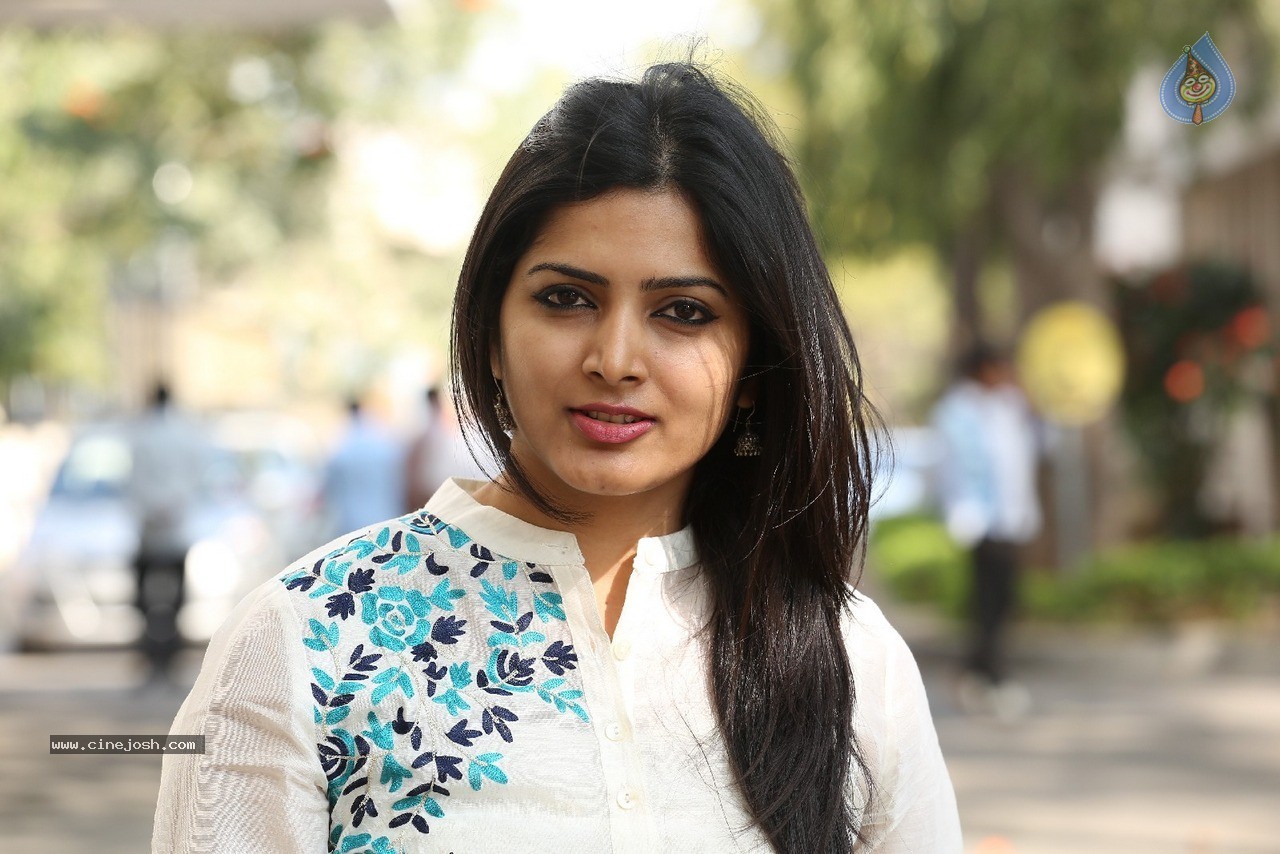 Pavani Gangireddy New Photos - 10 / 60 photos