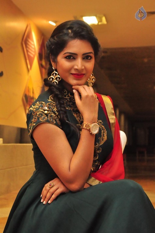 Pavani Gangireddy New Photos - 23 / 42 photos