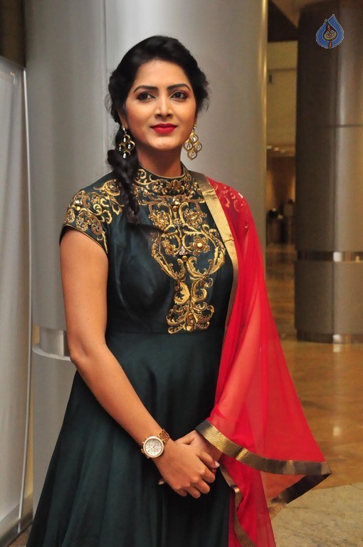 Pavani Gangireddy New Photos - 25 / 42 photos