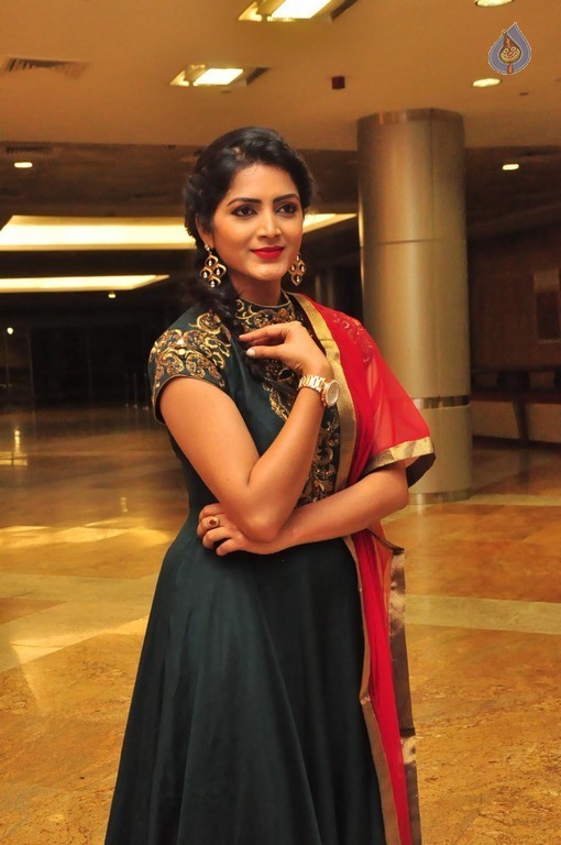 Pavani Gangireddy New Photos - 28 / 42 photos