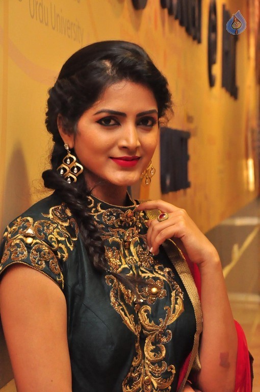 Pavani Gangireddy New Photos - 33 / 42 photos