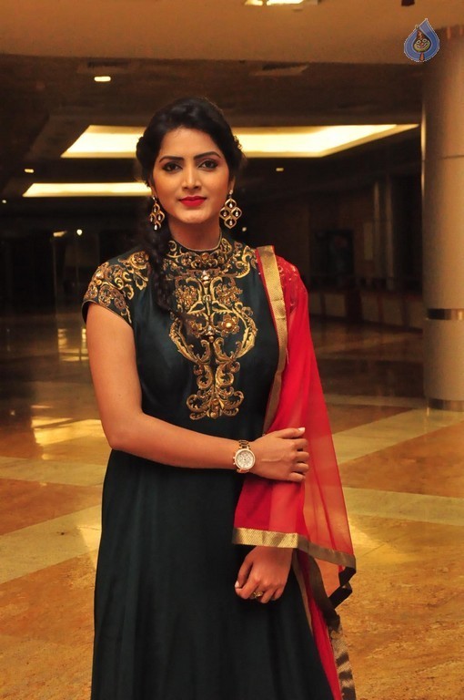 Pavani Gangireddy New Photos - 34 / 42 photos