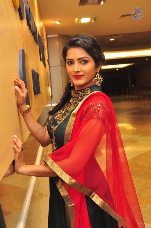 Pavani Gangireddy New Photos - 35 / 42 photos