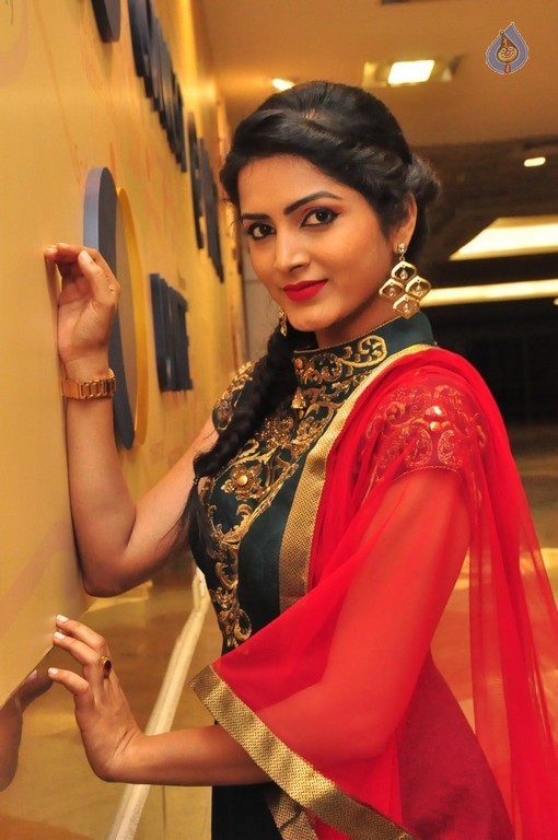 Pavani Gangireddy New Photos - 36 / 42 photos