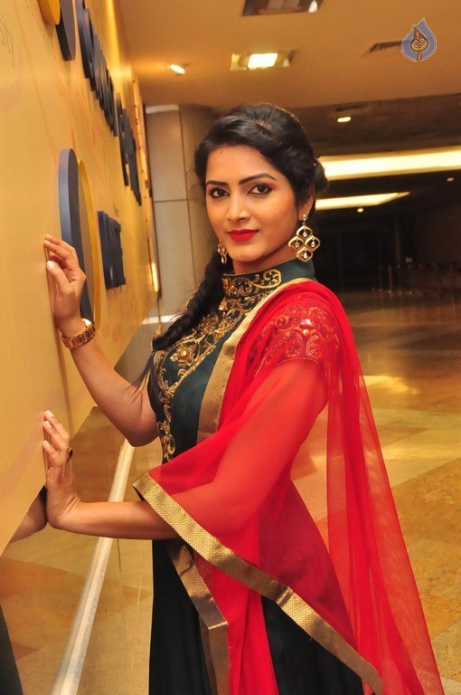 Pavani Gangireddy New Photos - 38 / 42 photos