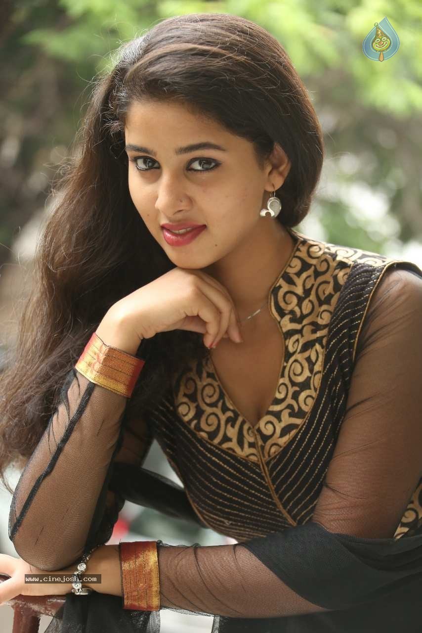Pavani Latest Gallery - 56 / 64 photos