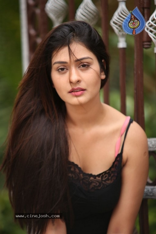 Payal Rajput New Photos - 11 / 42 photos