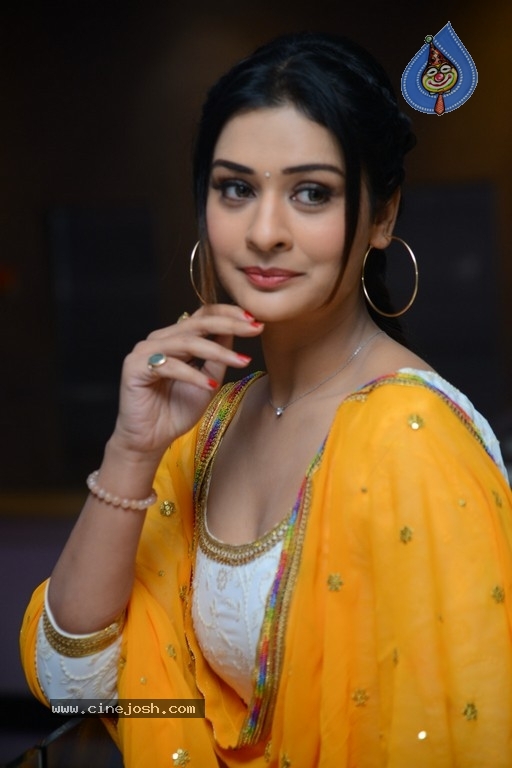 Payal Rajput New Photos - 1 / 20 photos