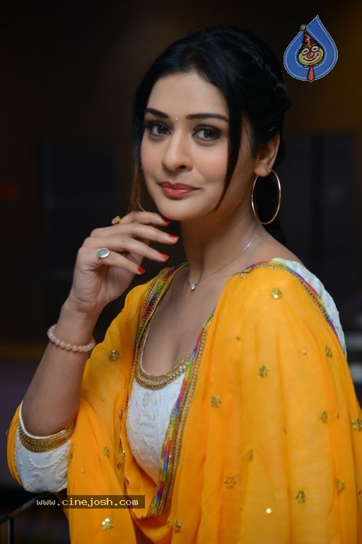 Payal Rajput New Photos - 9 / 20 photos