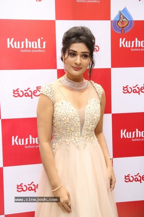 Payal Rajput Photos - 6 / 20 photos