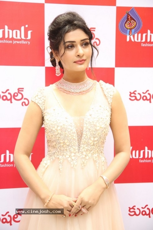 Payal Rajput Photos - 13 / 20 photos