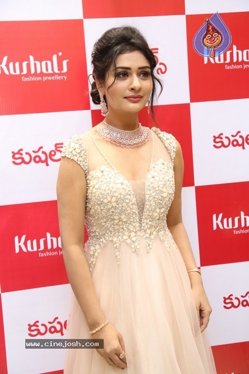 Payal Rajput Photos - 14 / 20 photos