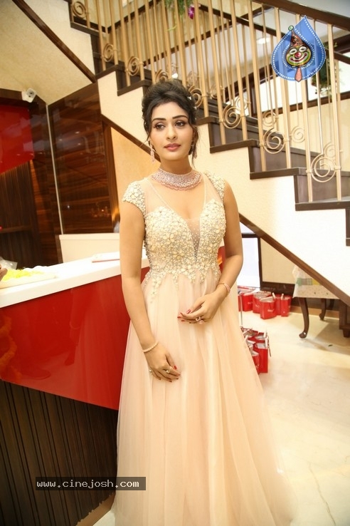 Payal Rajput Photos - 20 / 20 photos