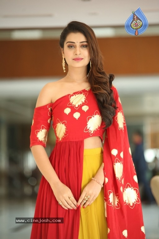 Payal Rajput Photos - 16 / 20 photos