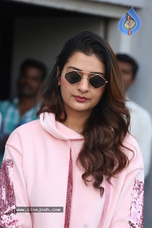 Payal Rajput Stills - 10 / 37 photos