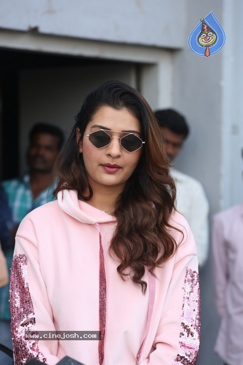 Payal Rajput Stills - 18 / 37 photos