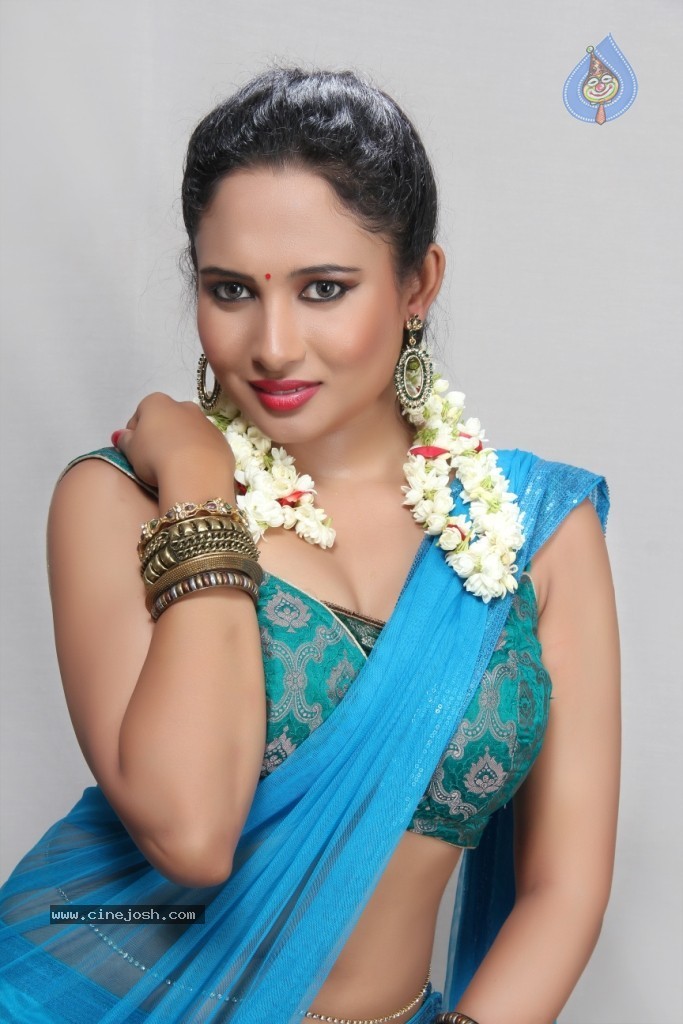 Pearl De Souza Stills - 9 / 11 photos