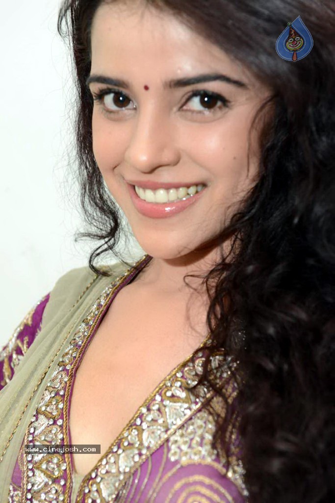 Piaa Bajpai New Stills - 9 / 31 photos