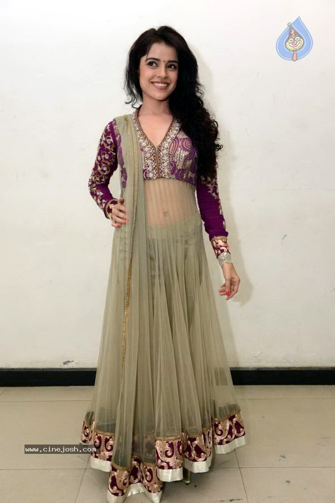 Piaa Bajpai New Stills - 15 / 31 photos