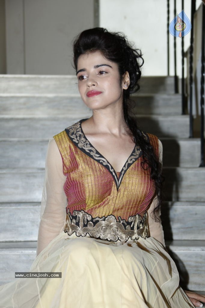 Piaa Bajpai New Stills - 41 / 63 photos