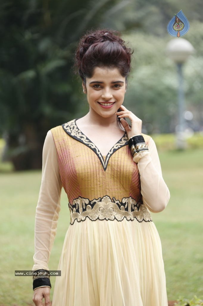Piaa Bajpai New Stills - 52 / 63 photos