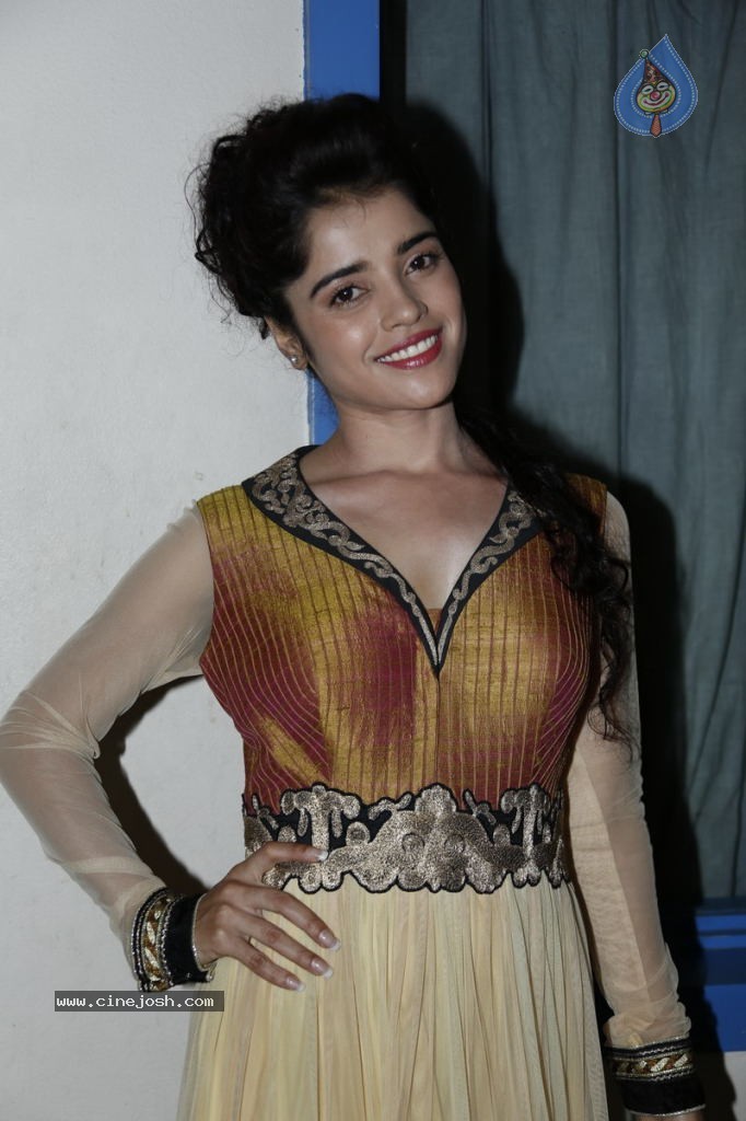 Piaa Bajpai New Stills - 56 / 63 photos