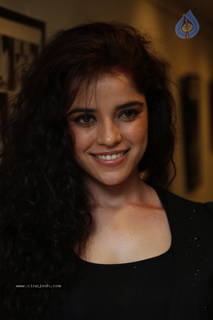 Piaa Bajpai Stills - 35 / 60 photos