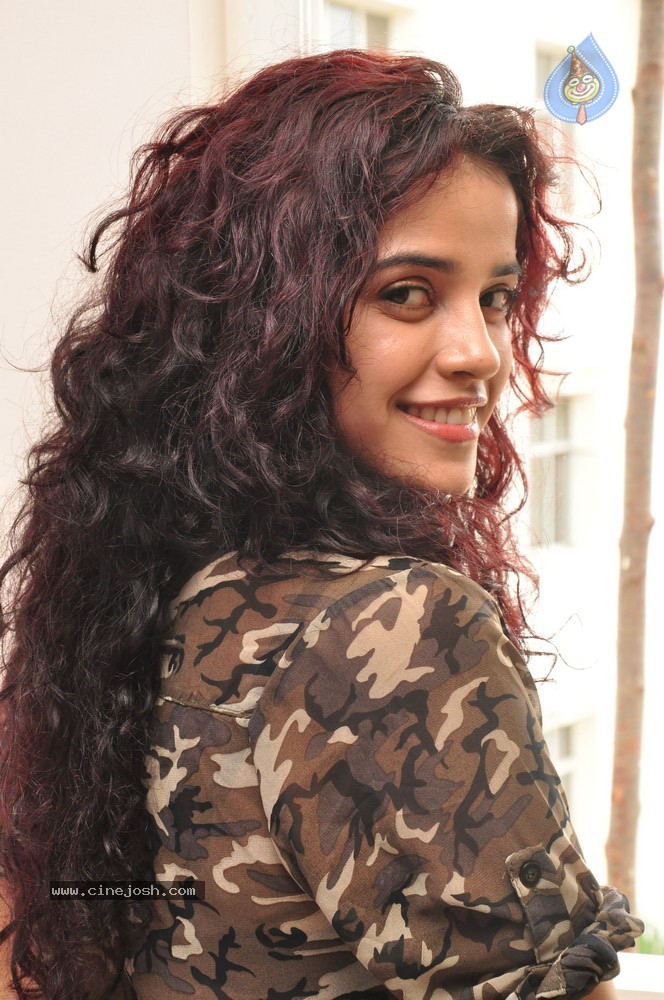 Piaa Bajpai Stills - 43 / 66 photos