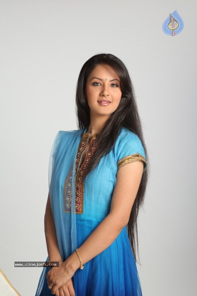 Pooja Bose Latest Stills - 45 / 56 photos