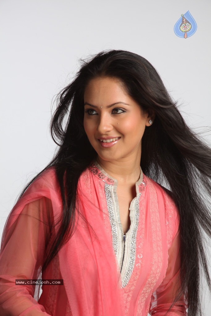 Pooja Bose Latest Stills Photo 51 Of 56