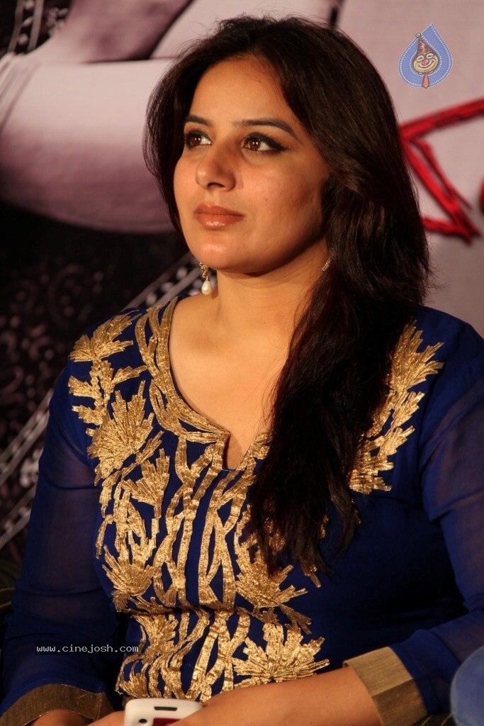 Pooja Gandhi New Stills - 92 / 104 photos