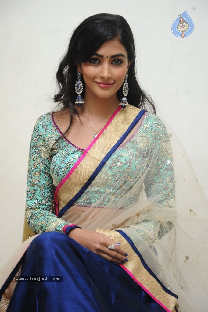 Pooja Hegde Latest Photos - 5 / 110 photos