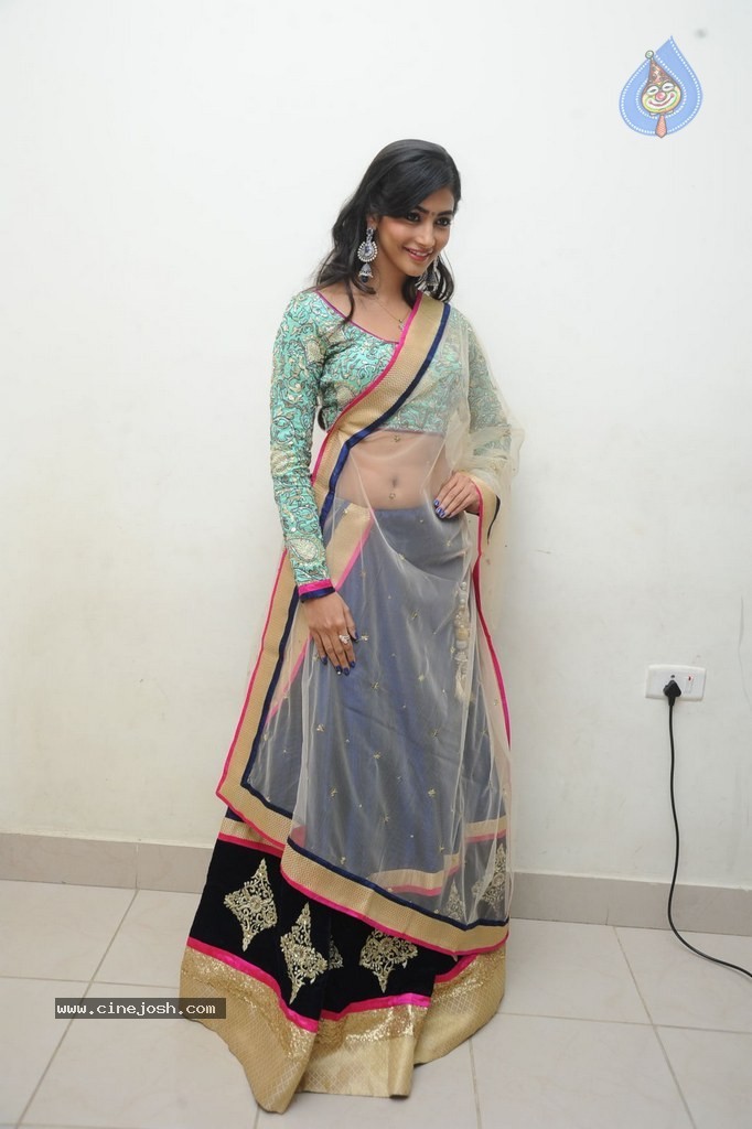 Pooja Hegde Latest Photos - 30 / 110 photos