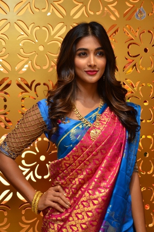 Pooja Hegde New Gallery - 2 / 27 photos