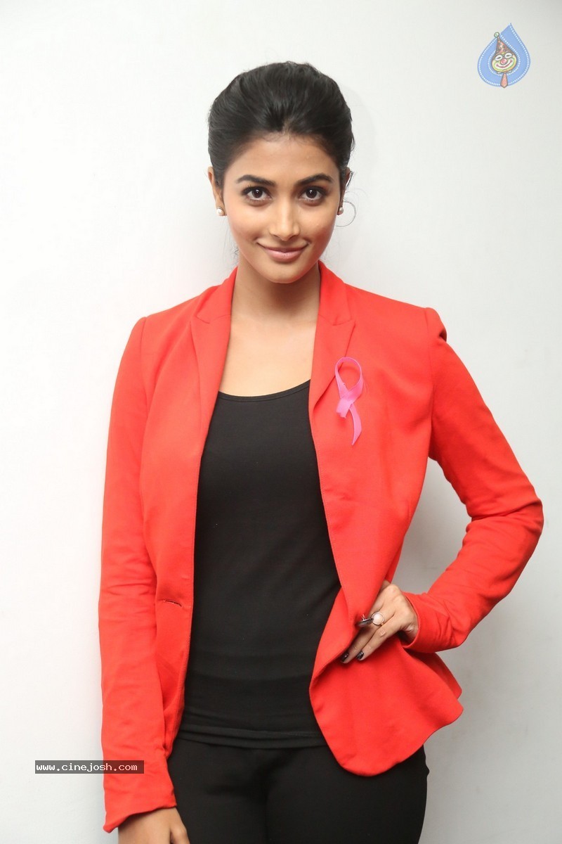 Pooja Hegde New Pics - 53 / 69 photos