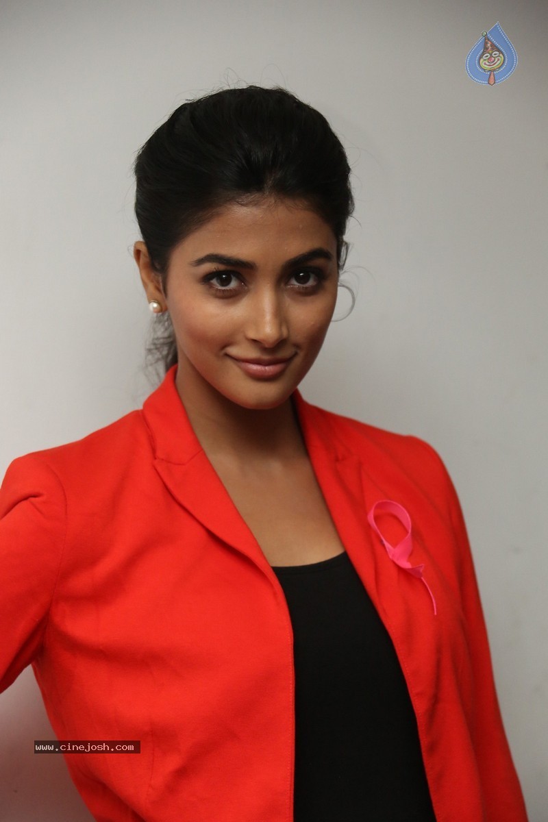 Pooja Hegde New Pics - 58 / 69 photos