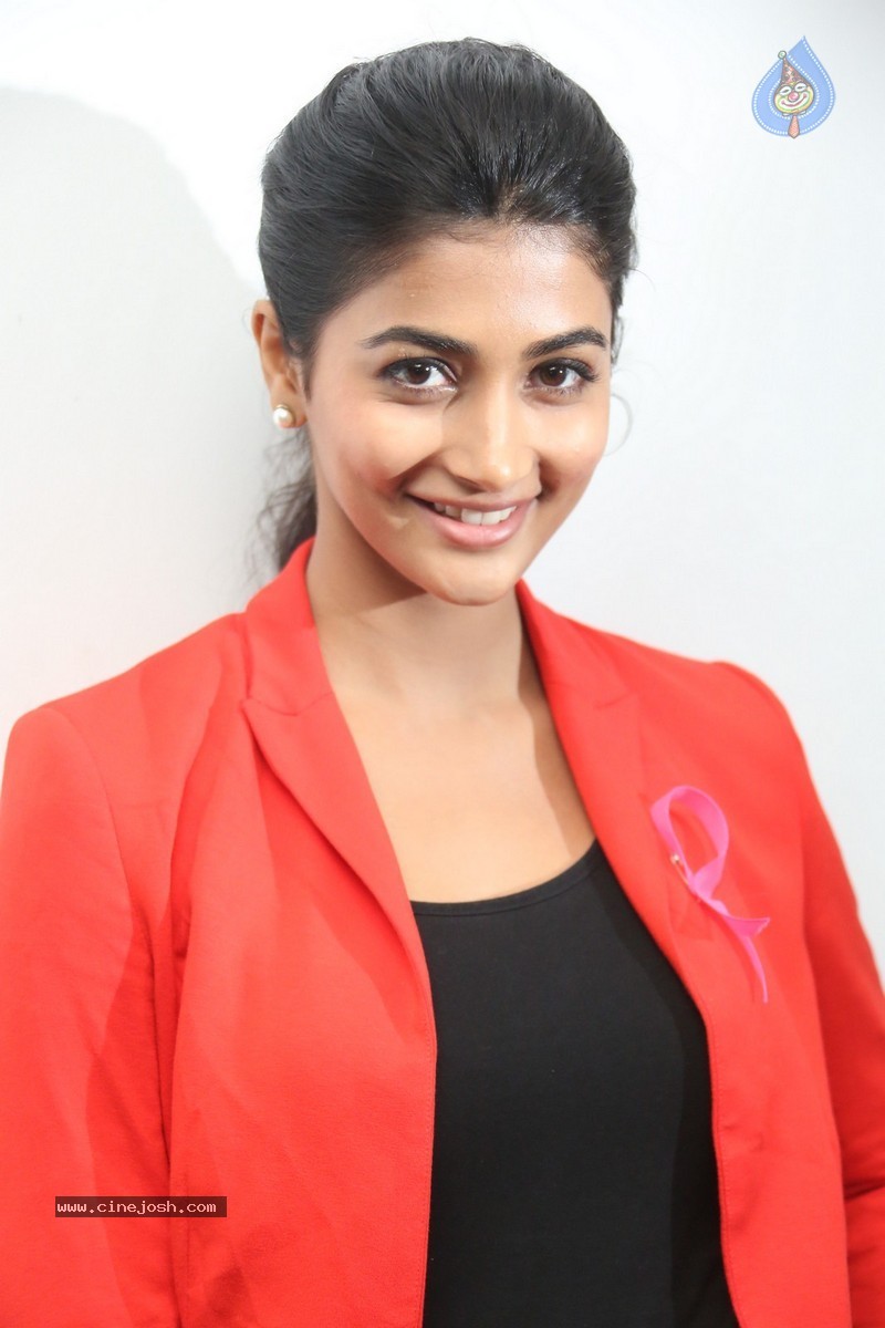 Pooja Hegde New Pics - 64 / 69 photos