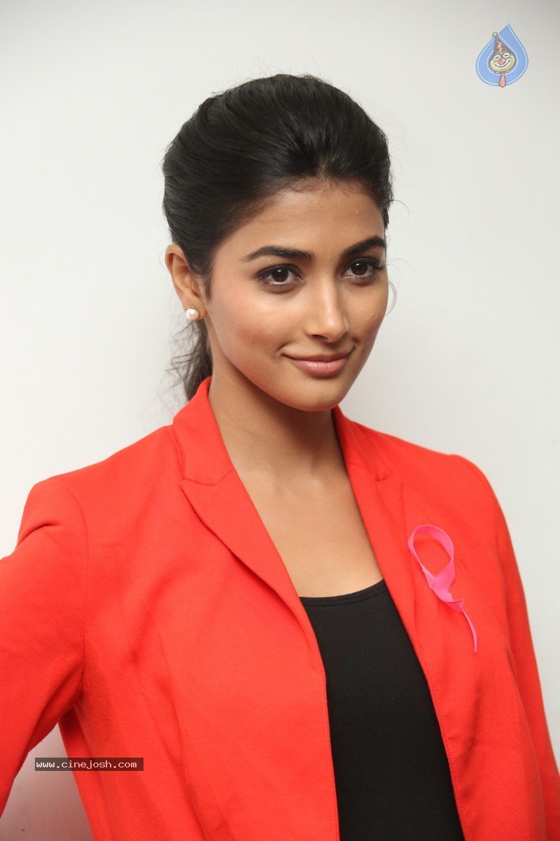 Pooja Hegde New Pics - 68 / 69 photos